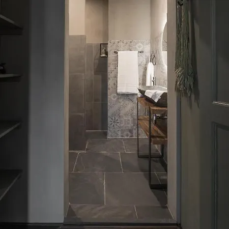 Slapen Bij Dkw فندق مبيت وإفطار 4*