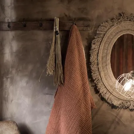 Slapen Bij Dkw فندق مبيت وإفطار 4*