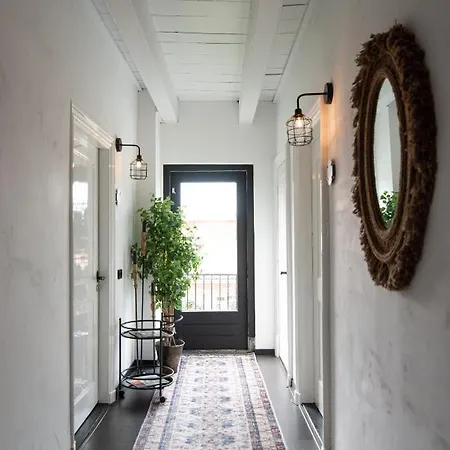 فندق مبيت وإفطار Slapen Bij Dkw 4*