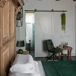 Slapen Bij Dkw Bed & Breakfast 4*