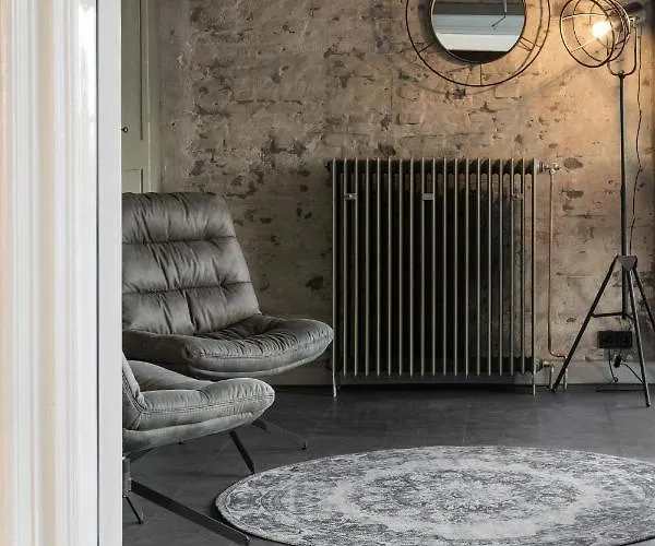 Bed and breakfast Slapen Bij Dkw 4*