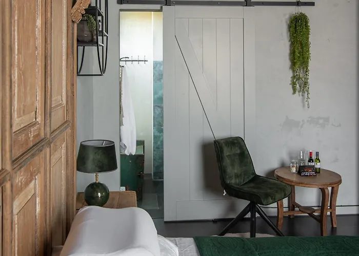 Slapen Bij Dkw Bed and breakfast 4*